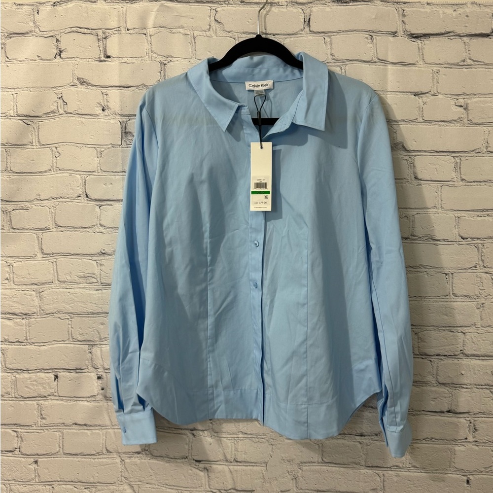 NWT Calvin Klein Women’s Button Down Shirt